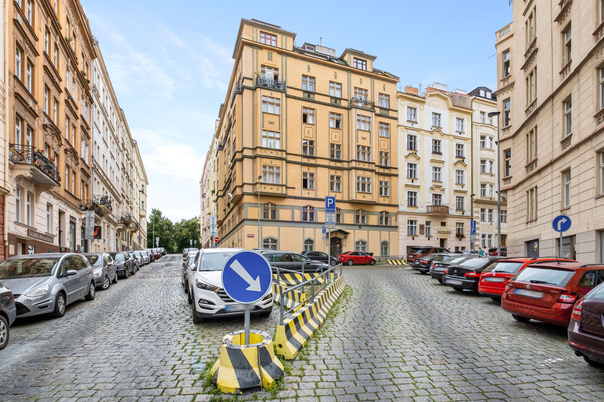 EXKLUZIVITA NA DOSAH.   Prodej exkluzivních nebytových prostor Bulharská, Praha 10 - Vršovice